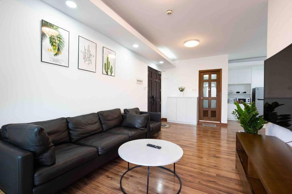The 1st District, Spacious Apartment/next Bui Vien Căn hộ TP. Hồ Chí Minh