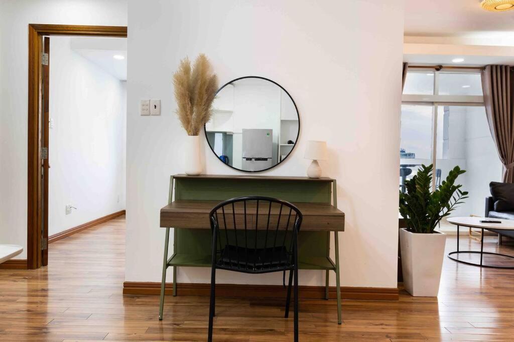 The 1st District, Spacious Apartment/next Bui Vien